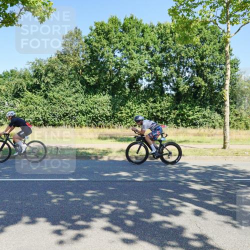 09.08.2026 - GEWOBA Citytriathlon Bremen Michael Burmester http://msf.ph/oto/9960371 09.08.2026 12:45:14 Radfahren 549, 556, 597, 610, 631, 676, 690, 738, 843, 853, 862, 878, 997, 1001, 1128, 1157 meine-sportfotos.de