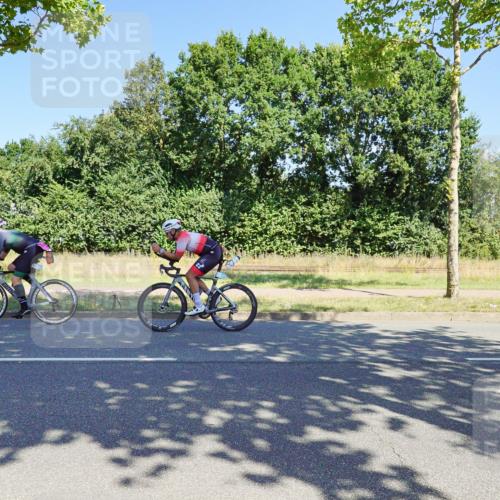 09.08.2026 - GEWOBA Citytriathlon Bremen Michael Burmester http://msf.ph/oto/9960379 09.08.2026 12:45:23 Radfahren 549, 551, 585, 597, 610, 676, 738, 764, 828, 878, 997, 1001, 1004, 1128, 1157 meine-sportfotos.de