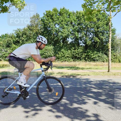 09.08.2026 - GEWOBA Citytriathlon Bremen Michael Burmester http://msf.ph/oto/9960388 09.08.2026 12:45:35 Radfahren 551, 585, 764, 828, 1004 meine-sportfotos.de