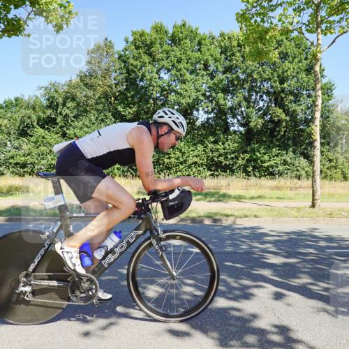 09.08.2026 - GEWOBA Citytriathlon Bremen Michael Burmester http://msf.ph/oto/9960416 09.08.2026 12:46:21 Radfahren 575, 746, 835, 917, 958, 1002 meine-sportfotos.de