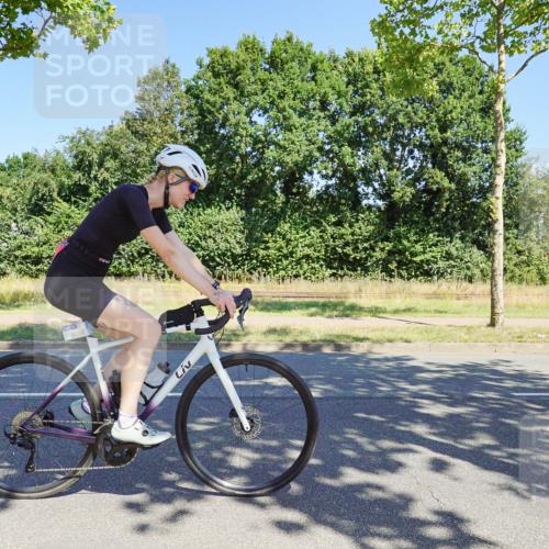 09.08.2026 - GEWOBA Citytriathlon Bremen Michael Burmester http://msf.ph/oto/9960417 09.08.2026 12:46:24 Radfahren 575, 835, 917, 958, 1002 meine-sportfotos.de