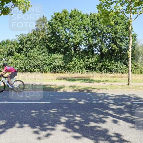 09.08.2026 - GEWOBA Citytriathlon Bremen Michael Burmester http://msf.ph/oto/9960420 09.08.2026 12:46:29 Radfahren 575, 835, 958 meine-sportfotos.de