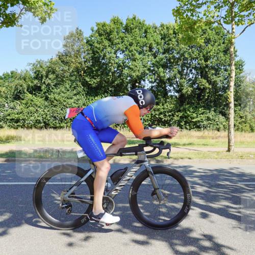 09.08.2026 - GEWOBA Citytriathlon Bremen Michael Burmester http://msf.ph/oto/9960424 09.08.2026 12:46:36 Radfahren 575, 579, 650, 652, 958 meine-sportfotos.de