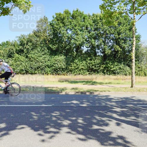 09.08.2026 - GEWOBA Citytriathlon Bremen Michael Burmester http://msf.ph/oto/9960426 09.08.2026 12:46:39 Radfahren 575, 579, 650, 652 meine-sportfotos.de