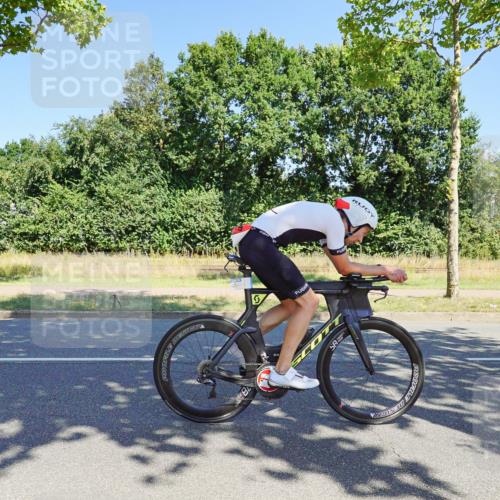 09.08.2026 - GEWOBA Citytriathlon Bremen Michael Burmester http://msf.ph/oto/9960428 09.08.2026 12:46:41 Radfahren 579, 591, 650, 652 meine-sportfotos.de