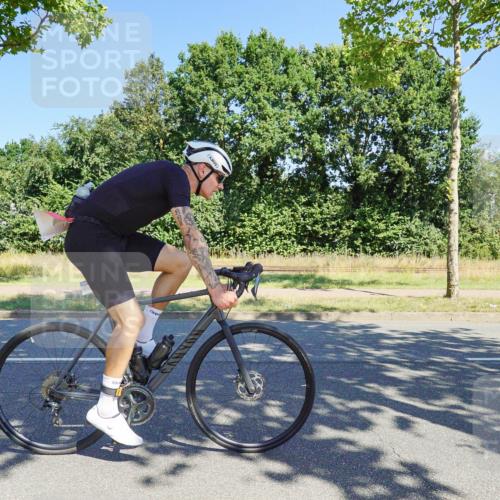 09.08.2026 - GEWOBA Citytriathlon Bremen Michael Burmester http://msf.ph/oto/9960433 09.08.2026 12:46:49 Radfahren 112, 579, 591, 616, 650, 652, 692 meine-sportfotos.de