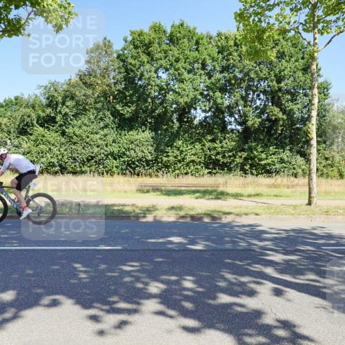 09.08.2026 - GEWOBA Citytriathlon Bremen Michael Burmester http://msf.ph/oto/9960434 09.08.2026 12:46:50 Radfahren 112, 579, 591, 616, 650, 652, 692 meine-sportfotos.de