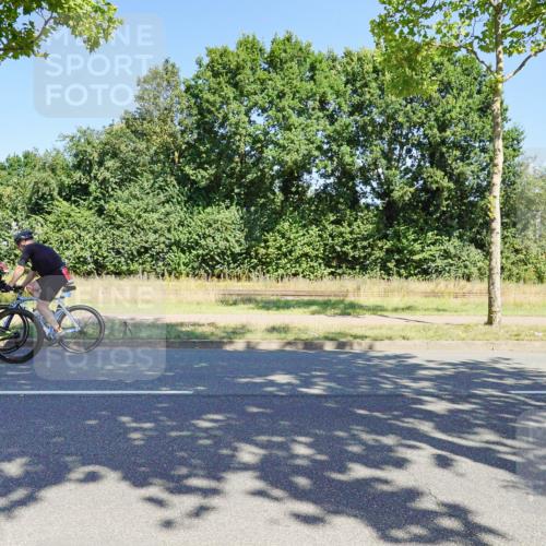 09.08.2026 - GEWOBA Citytriathlon Bremen Michael Burmester http://msf.ph/oto/9960462 09.08.2026 12:47:44 Radfahren 593, 618, 642, 719, 735, 904 meine-sportfotos.de
