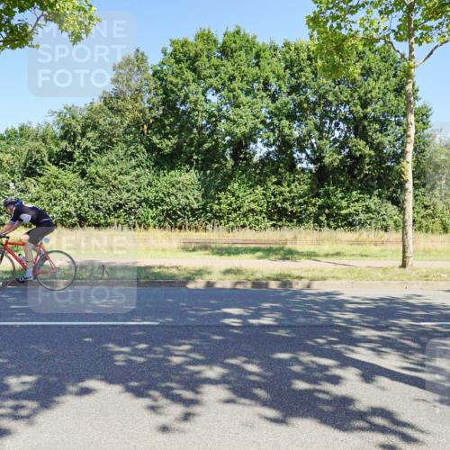 09.08.2026 - GEWOBA Citytriathlon Bremen Michael Burmester http://msf.ph/oto/9960479 09.08.2026 12:48:05 Radfahren 563, 683, 688, 811, 883, 955, 1103, 1116 meine-sportfotos.de
