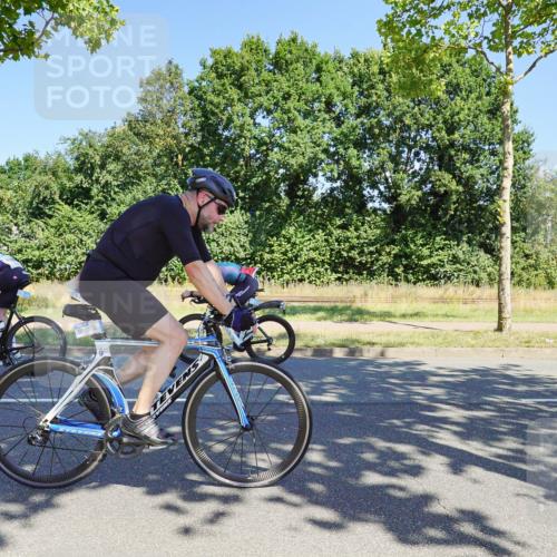 09.08.2026 - GEWOBA Citytriathlon Bremen Michael Burmester http://msf.ph/oto/9960500 09.08.2026 12:48:40 Radfahren 544, 561, 613, 645, 685, 769, 795, 822, 824, 882 meine-sportfotos.de
