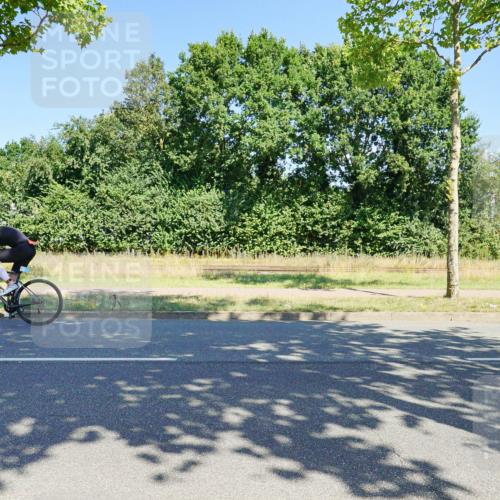 09.08.2026 - GEWOBA Citytriathlon Bremen Michael Burmester http://msf.ph/oto/9960510 09.08.2026 12:48:53 Radfahren 592, 641, 685, 824, 882, 959, 1141, 1149 meine-sportfotos.de