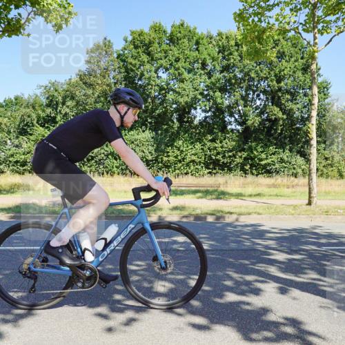 09.08.2026 - GEWOBA Citytriathlon Bremen Michael Burmester http://msf.ph/oto/9960511 09.08.2026 12:48:53 Radfahren 592, 641, 685, 824, 882, 959, 1141, 1149 meine-sportfotos.de