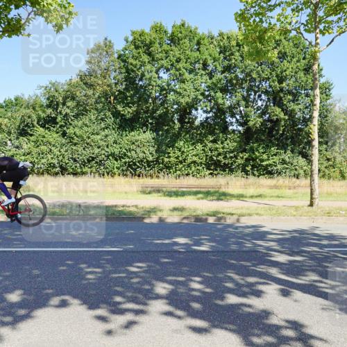 09.08.2026 - GEWOBA Citytriathlon Bremen Michael Burmester http://msf.ph/oto/9960514 09.08.2026 12:48:58 Radfahren 592, 641, 724, 959, 1141, 1149 meine-sportfotos.de
