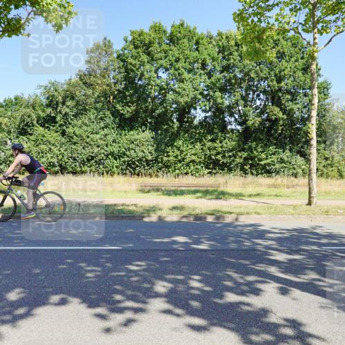 09.08.2026 - GEWOBA Citytriathlon Bremen Michael Burmester http://msf.ph/oto/9960519 09.08.2026 12:49:07 Radfahren 641, 647, 724, 905, 1141, 1149 meine-sportfotos.de