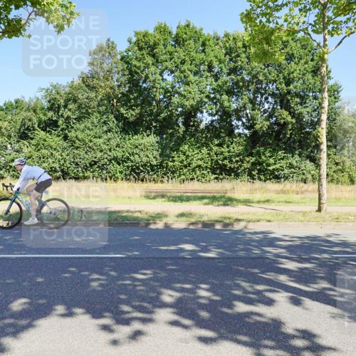 09.08.2026 - GEWOBA Citytriathlon Bremen Michael Burmester http://msf.ph/oto/9960538 09.08.2026 12:49:30 Radfahren 569, 583, 710, 757, 803, 924, 963, 983, 1160 meine-sportfotos.de
