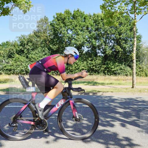 09.08.2026 - GEWOBA Citytriathlon Bremen Michael Burmester http://msf.ph/oto/9960541 09.08.2026 12:49:36 Radfahren 583, 680, 710, 803, 924, 963, 983, 1150, 1160 meine-sportfotos.de