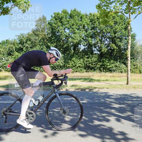 09.08.2026 - GEWOBA Citytriathlon Bremen Michael Burmester http://msf.ph/oto/9960542 09.08.2026 12:49:41 Radfahren 680, 710, 803, 852, 874, 924, 963, 983, 1150 meine-sportfotos.de