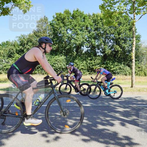 09.08.2026 - GEWOBA Citytriathlon Bremen Michael Burmester http://msf.ph/oto/9960554 09.08.2026 12:49:56 Radfahren 590, 773, 777, 784, 852, 874, 946, 967, 1008, 1150 meine-sportfotos.de