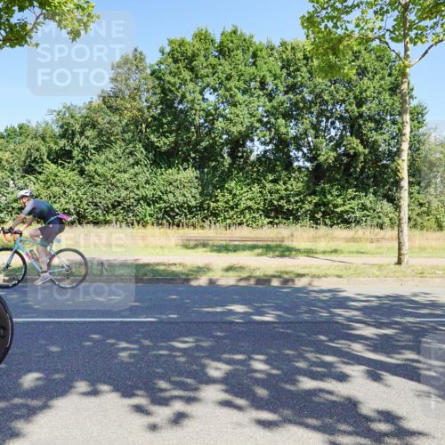 09.08.2026 - GEWOBA Citytriathlon Bremen Michael Burmester http://msf.ph/oto/9960574 09.08.2026 12:50:31 Radfahren 648, 737, 794, 964, 993, 1158 meine-sportfotos.de