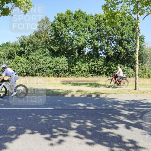 09.08.2026 - GEWOBA Citytriathlon Bremen Michael Burmester http://msf.ph/oto/9960605 09.08.2026 12:51:22 Radfahren 606, 880, 884, 1019 meine-sportfotos.de