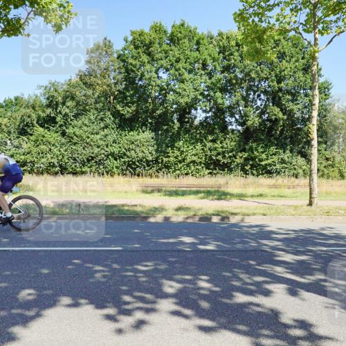 09.08.2026 - GEWOBA Citytriathlon Bremen Michael Burmester http://msf.ph/oto/9960607 09.08.2026 12:51:26 Radfahren 560, 756, 880, 1019, 1110 meine-sportfotos.de