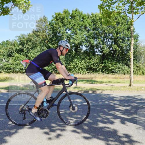 09.08.2026 - GEWOBA Citytriathlon Bremen Michael Burmester http://msf.ph/oto/9960614 09.08.2026 12:51:32 Radfahren 560, 562, 595, 756, 787, 880, 909, 914, 1019, 1110, 1155 meine-sportfotos.de