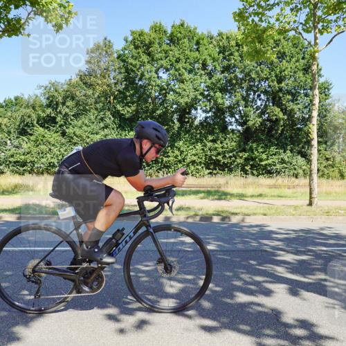 09.08.2026 - GEWOBA Citytriathlon Bremen Michael Burmester http://msf.ph/oto/9960622 09.08.2026 12:51:44 Radfahren 560, 562, 595, 668, 756, 787, 877, 909, 914, 1013, 1110, 1143, 1155 meine-sportfotos.de