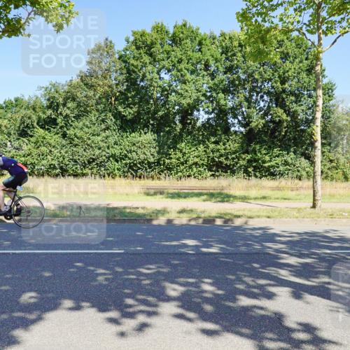 09.08.2026 - GEWOBA Citytriathlon Bremen Michael Burmester http://msf.ph/oto/9960626 09.08.2026 12:51:50 Radfahren 545, 582, 615, 668, 787, 867, 877, 909, 914, 1013, 1143 meine-sportfotos.de