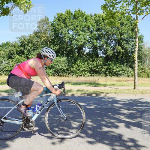 09.08.2026 - GEWOBA Citytriathlon Bremen Michael Burmester http://msf.ph/oto/9960630 09.08.2026 12:51:55 Radfahren 545, 582, 615, 820, 867, 990, 1013, 1143 meine-sportfotos.de