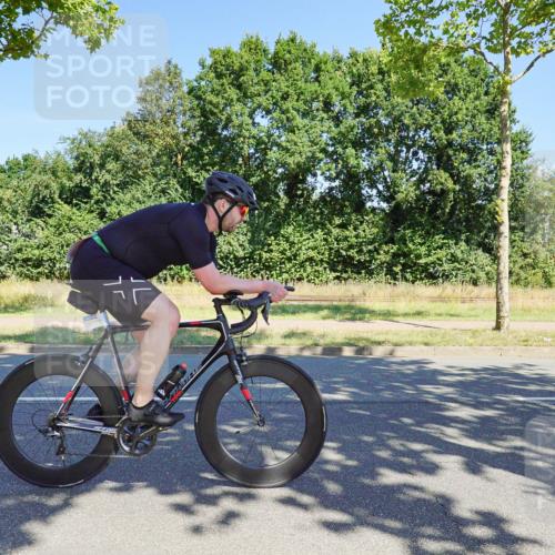 09.08.2026 - GEWOBA Citytriathlon Bremen Michael Burmester http://msf.ph/oto/9960635 09.08.2026 12:52:07 Radfahren 545, 582, 615, 717, 820, 867, 990, 1130 meine-sportfotos.de