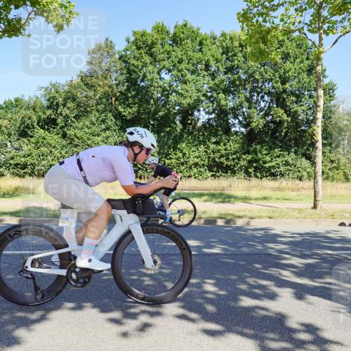 09.08.2026 - GEWOBA Citytriathlon Bremen Michael Burmester http://msf.ph/oto/9960643 09.08.2026 12:52:16 Radfahren 679, 682, 717, 750, 826, 979, 1130 meine-sportfotos.de