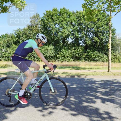 09.08.2026 - GEWOBA Citytriathlon Bremen Michael Burmester http://msf.ph/oto/9960647 09.08.2026 12:52:19 Radfahren 679, 682, 717, 750, 826, 979, 1130 meine-sportfotos.de