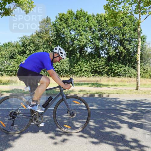 09.08.2026 - GEWOBA Citytriathlon Bremen Michael Burmester http://msf.ph/oto/9960652 09.08.2026 12:52:35 Radfahren 611, 636, 716, 726, 778, 807, 1009 meine-sportfotos.de