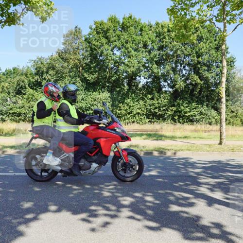 09.08.2026 - GEWOBA Citytriathlon Bremen Michael Burmester http://msf.ph/oto/9960658 09.08.2026 12:52:42 Radfahren 598, 611, 636, 655, 716, 726, 739, 778, 807, 1009 meine-sportfotos.de