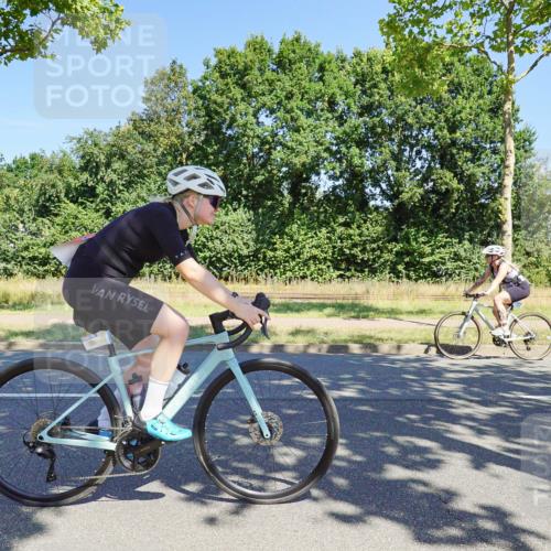 09.08.2026 - GEWOBA Citytriathlon Bremen Michael Burmester http://msf.ph/oto/9960670 09.08.2026 12:53:09 Radfahren 555, 600, 604, 748, 855, 920, 921, 1129 meine-sportfotos.de