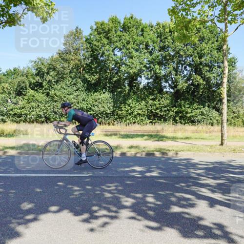 09.08.2026 - GEWOBA Citytriathlon Bremen Michael Burmester http://msf.ph/oto/9960672 09.08.2026 12:53:11 Radfahren 555, 600, 604, 748, 855, 920, 921, 1015, 1129 meine-sportfotos.de