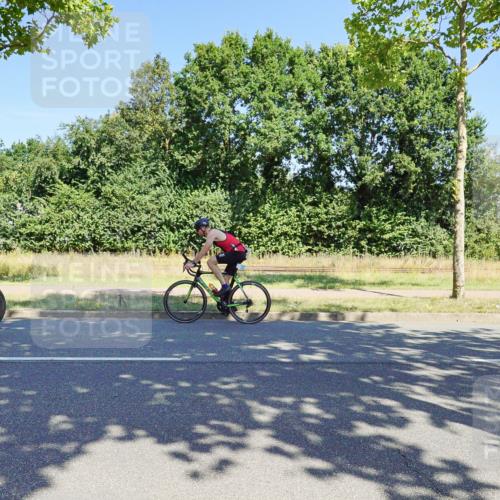 09.08.2026 - GEWOBA Citytriathlon Bremen Michael Burmester http://msf.ph/oto/9960696 09.08.2026 12:53:42 Radfahren 559, 571, 609, 638, 687, 749, 770, 776, 814, 823, 869, 901, 1114 meine-sportfotos.de
