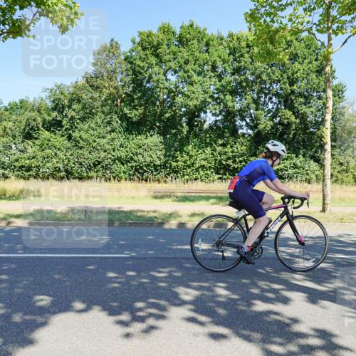 09.08.2026 - GEWOBA Citytriathlon Bremen Michael Burmester http://msf.ph/oto/9960714 09.08.2026 12:54:09 Radfahren 552, 566, 572, 678, 728, 758, 788, 790, 792, 804, 846, 861, 895, 939, 981, 1101, 1119, 1124, 1138 meine-sportfotos.de