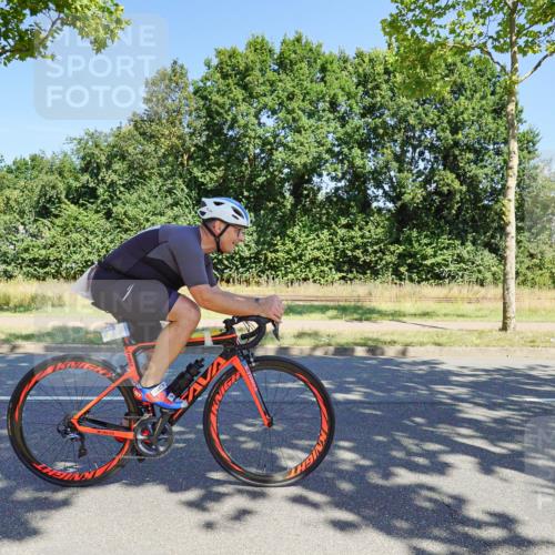 09.08.2026 - GEWOBA Citytriathlon Bremen Michael Burmester http://msf.ph/oto/9960715 09.08.2026 12:54:09 Radfahren 552, 566, 572, 678, 728, 758, 788, 790, 792, 804, 846, 861, 895, 939, 981, 1101, 1119, 1124, 1138 meine-sportfotos.de