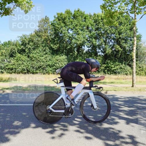 09.08.2026 - GEWOBA Citytriathlon Bremen Michael Burmester http://msf.ph/oto/9960726 09.08.2026 12:54:23 Radfahren 566, 574, 577, 639, 781, 790, 792, 812, 816, 861, 864, 895, 1006, 1127 meine-sportfotos.de