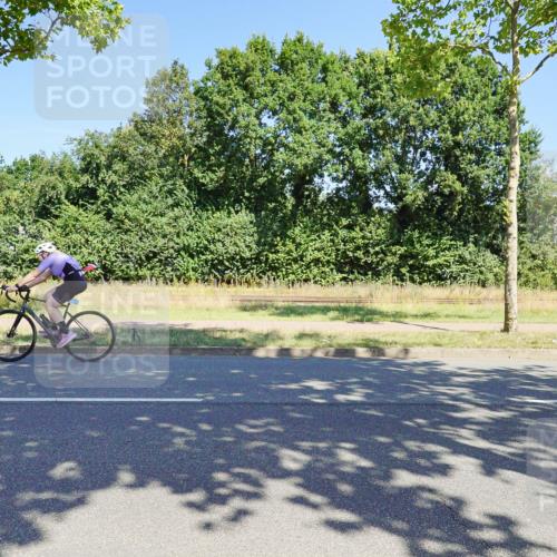 09.08.2026 - GEWOBA Citytriathlon Bremen Michael Burmester http://msf.ph/oto/9960731 09.08.2026 12:54:28 Radfahren 574, 577, 639, 781, 812, 816, 864, 895, 1006, 1127 meine-sportfotos.de