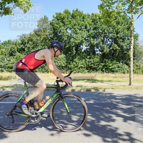 09.08.2026 - GEWOBA Citytriathlon Bremen Michael Burmester http://msf.ph/oto/9960732 09.08.2026 12:54:30 Radfahren 574, 577, 639, 781, 812, 816, 864, 1006, 1127, 1142 meine-sportfotos.de