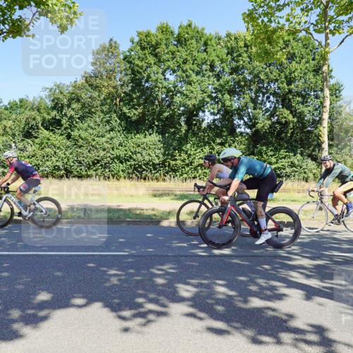 09.08.2026 - GEWOBA Citytriathlon Bremen Michael Burmester http://msf.ph/oto/9960745 09.08.2026 12:54:46 Radfahren 541, 596, 623, 695, 733, 744, 935, 1118, 1142 meine-sportfotos.de