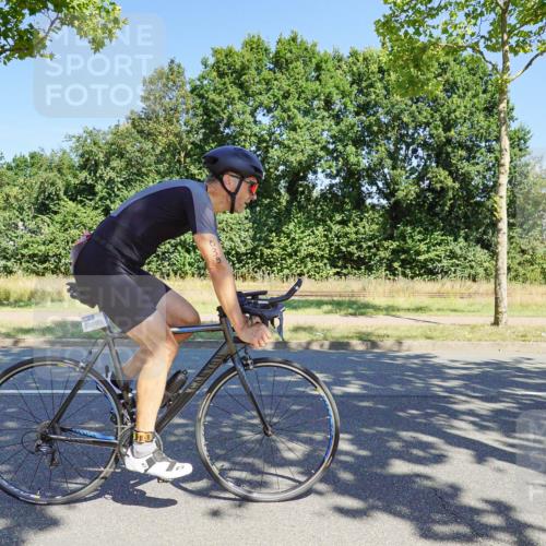 09.08.2026 - GEWOBA Citytriathlon Bremen Michael Burmester http://msf.ph/oto/9960750 09.08.2026 12:54:59 Radfahren 541, 568, 623, 695, 745, 839, 935 meine-sportfotos.de