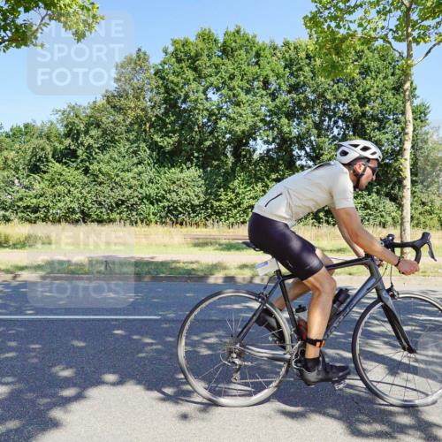 09.08.2026 - GEWOBA Citytriathlon Bremen Michael Burmester http://msf.ph/oto/9960770 09.08.2026 12:55:30 Radfahren 653, 705, 789, 872, 918, 930, 938, 948, 960, 1111, 1131, 1147 meine-sportfotos.de