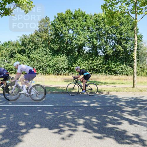 09.08.2026 - GEWOBA Citytriathlon Bremen Michael Burmester http://msf.ph/oto/9960778 09.08.2026 12:55:38 Radfahren 653, 675, 694, 872, 918, 938, 948, 960, 1111, 1131, 1147 meine-sportfotos.de