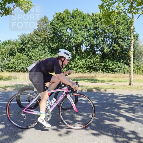 09.08.2026 - GEWOBA Citytriathlon Bremen Michael Burmester http://msf.ph/oto/9960788 09.08.2026 12:55:56 Radfahren 612, 667, 763, 783, 897, 1005, 1146, 1156 meine-sportfotos.de