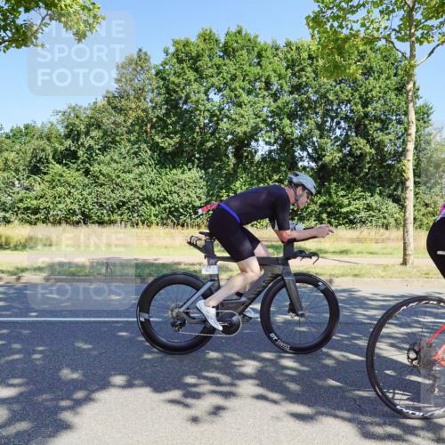 09.08.2026 - GEWOBA Citytriathlon Bremen Michael Burmester http://msf.ph/oto/9960812 09.08.2026 12:56:24 Radfahren 664, 671, 673, 759, 871, 912, 1017, 1113 meine-sportfotos.de