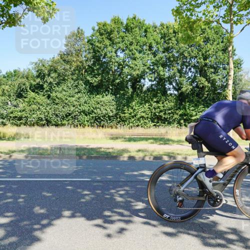 09.08.2026 - GEWOBA Citytriathlon Bremen Michael Burmester http://msf.ph/oto/9960813 09.08.2026 12:56:25 Radfahren 664, 671, 673, 759, 774, 871, 902, 912, 1017, 1113 meine-sportfotos.de