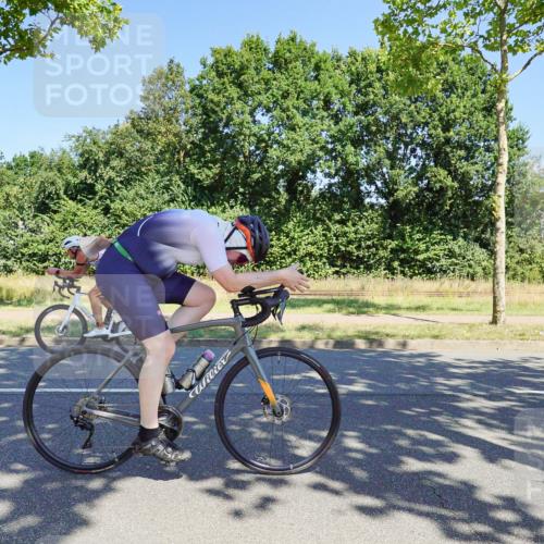 09.08.2026 - GEWOBA Citytriathlon Bremen Michael Burmester http://msf.ph/oto/9960823 09.08.2026 12:56:42 Radfahren 727, 761, 762, 774, 840, 848, 871, 902, 1113 meine-sportfotos.de
